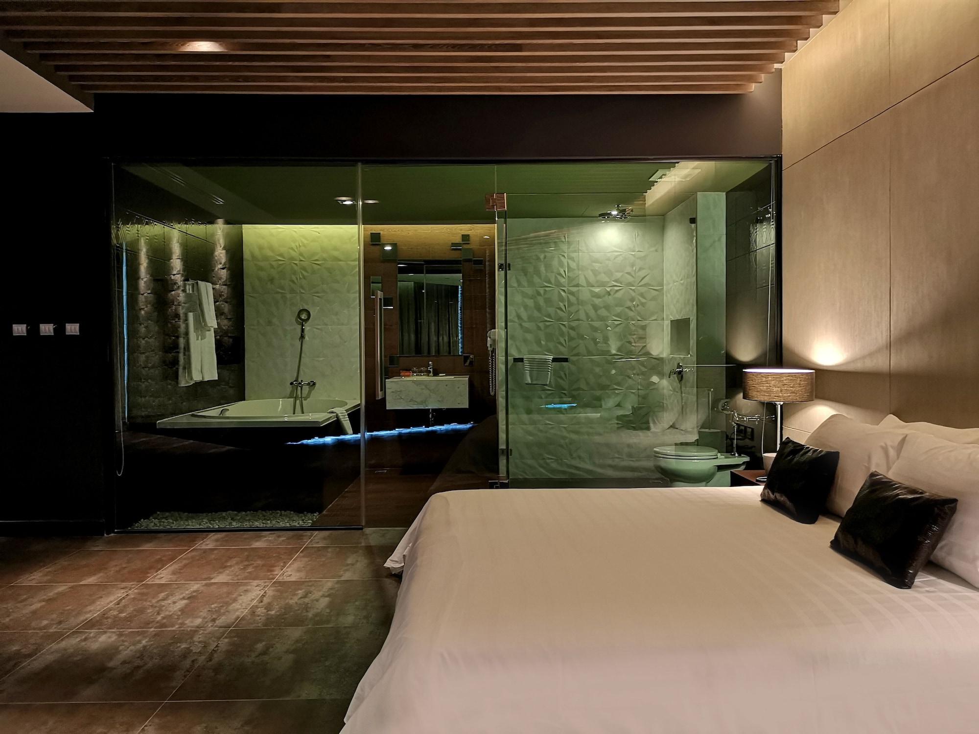 Tsix5 Quarter Hotel Патая Екстериор снимка