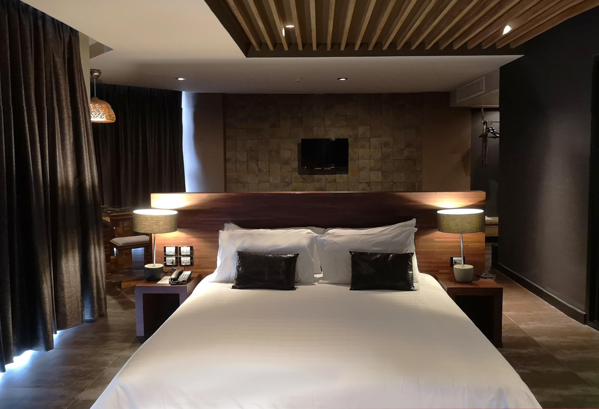Tsix5 Quarter Hotel Патая Екстериор снимка