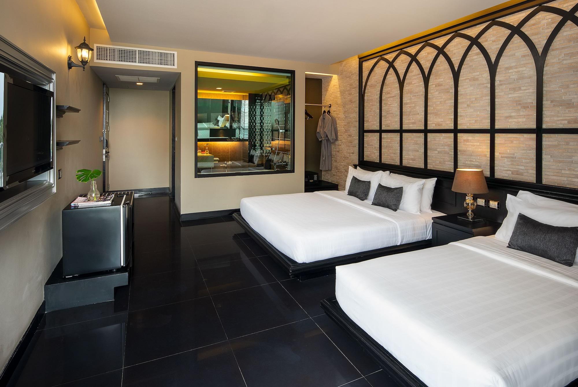 Tsix5 Quarter Hotel Патая Екстериор снимка