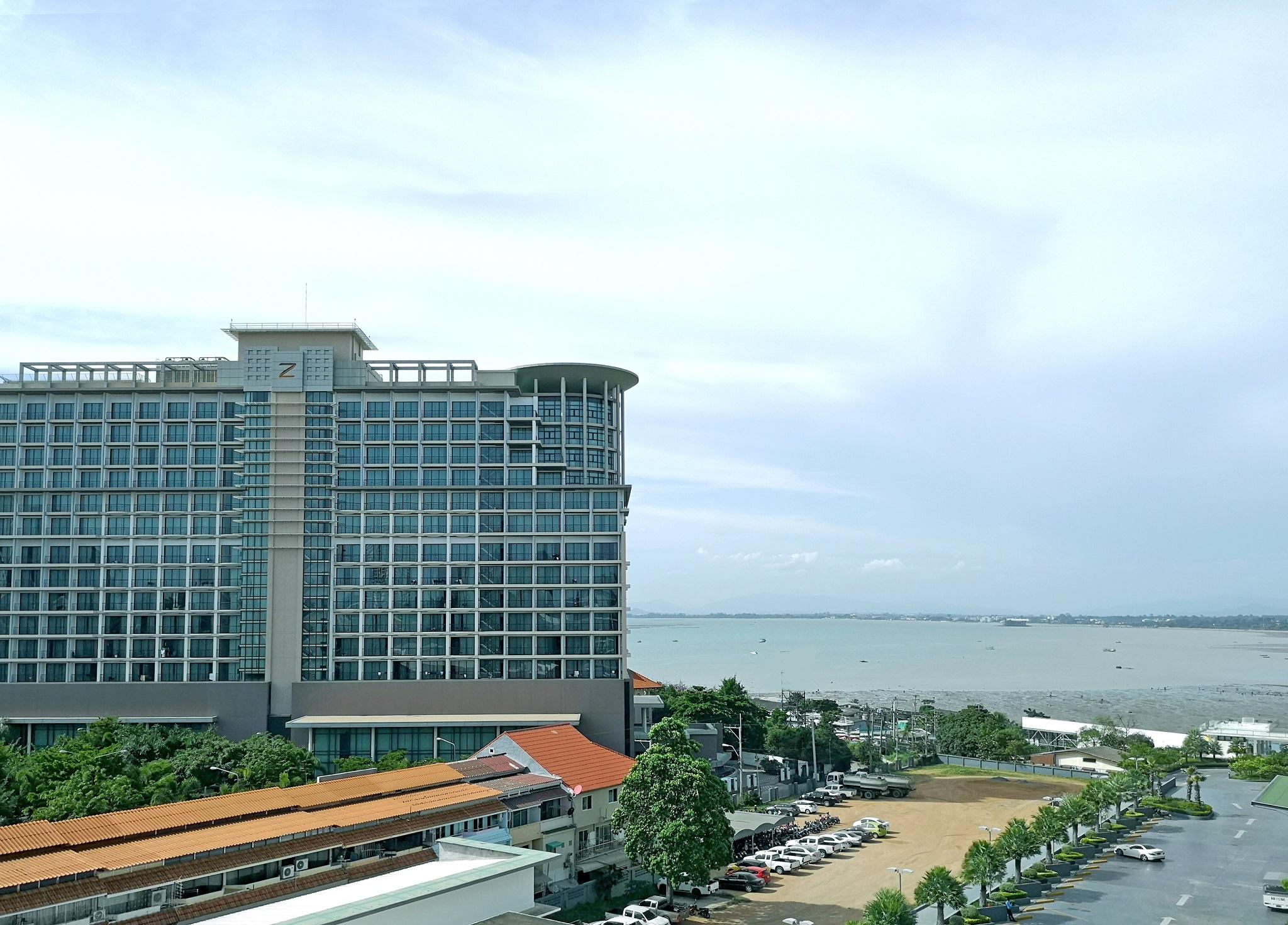 Tsix5 Quarter Hotel Патая Екстериор снимка