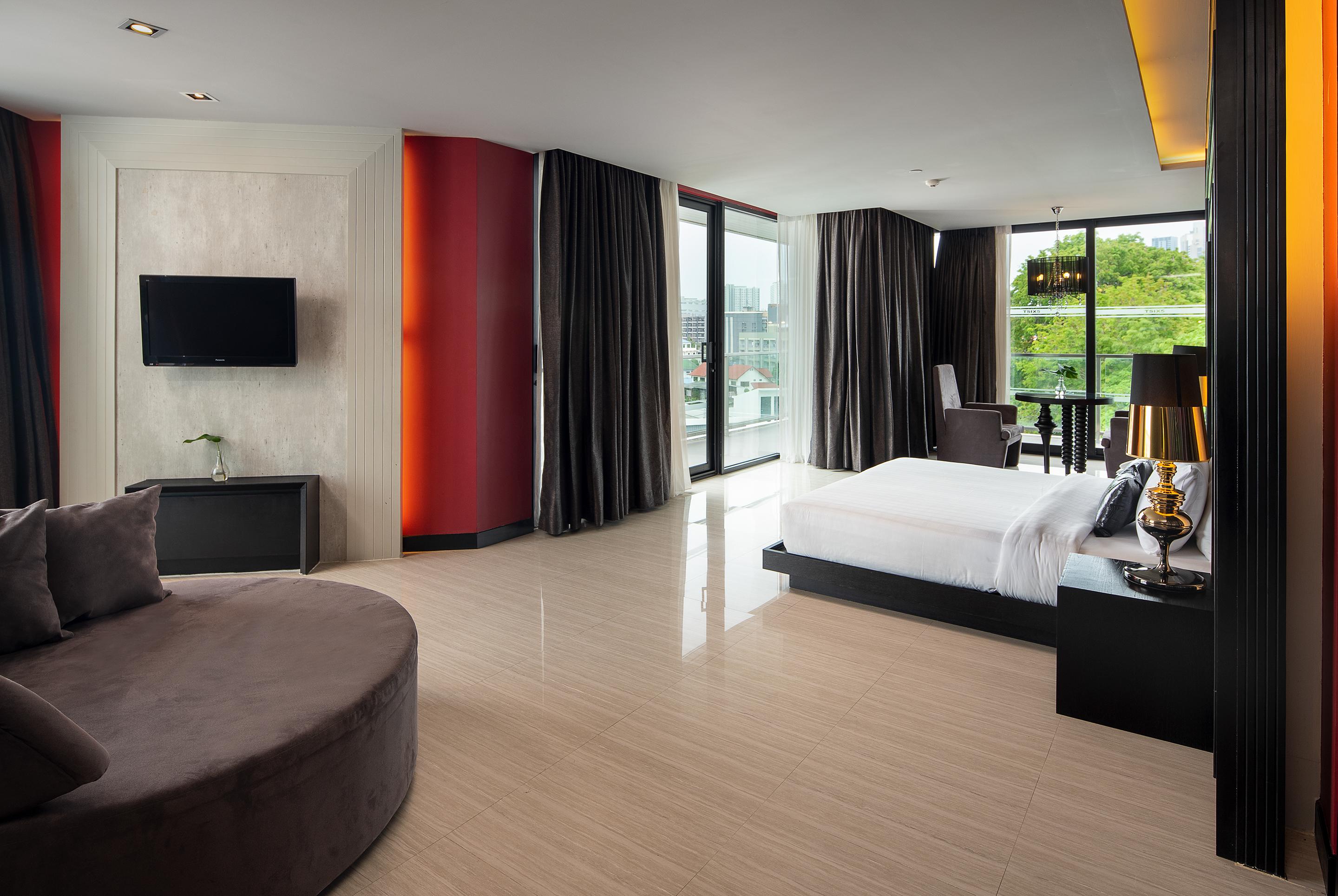 Tsix5 Quarter Hotel Патая Екстериор снимка