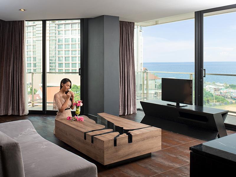 Tsix5 Quarter Hotel Патая Екстериор снимка