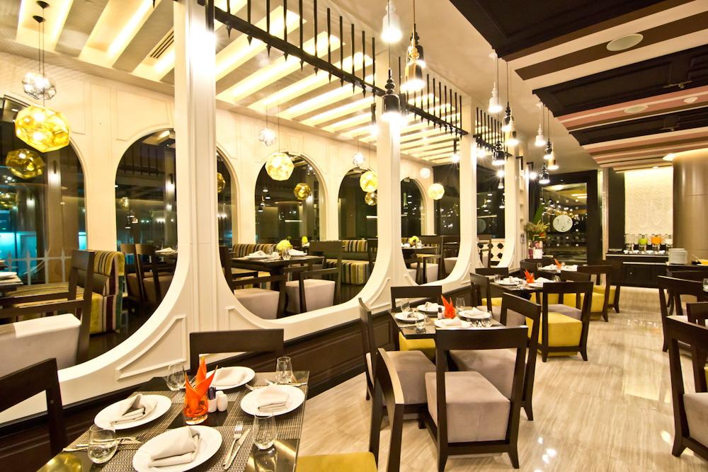 Tsix5 Quarter Hotel Патая Екстериор снимка