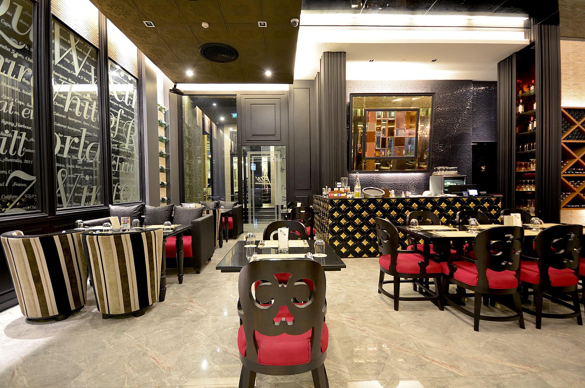 Tsix5 Quarter Hotel Патая Екстериор снимка